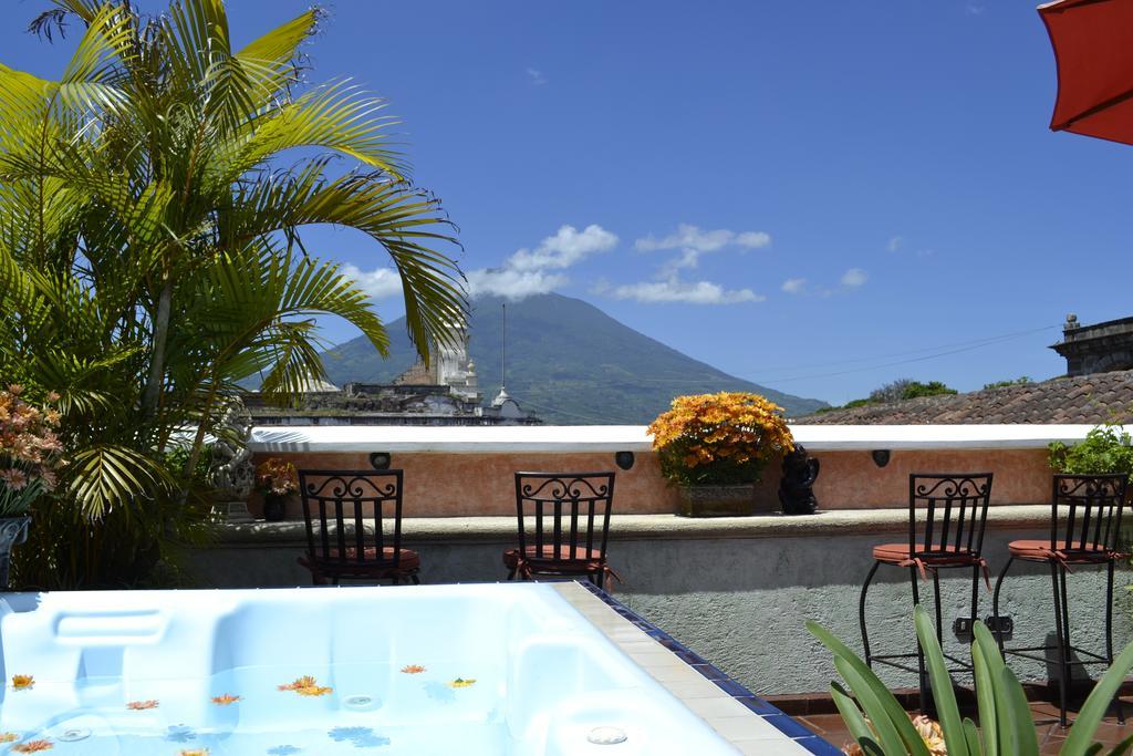 D'Leyenda Hotel Antigua Exterior foto