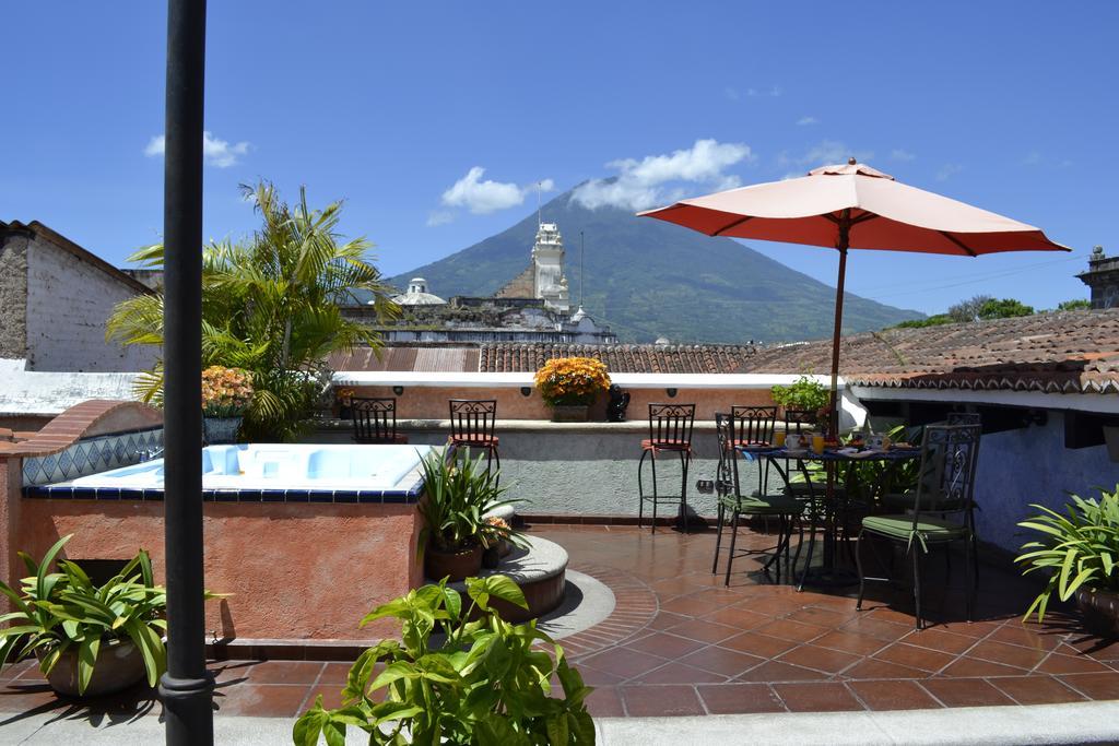 D'Leyenda Hotel Antigua Exterior foto